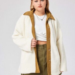 Cider fleece contrasting jacket.